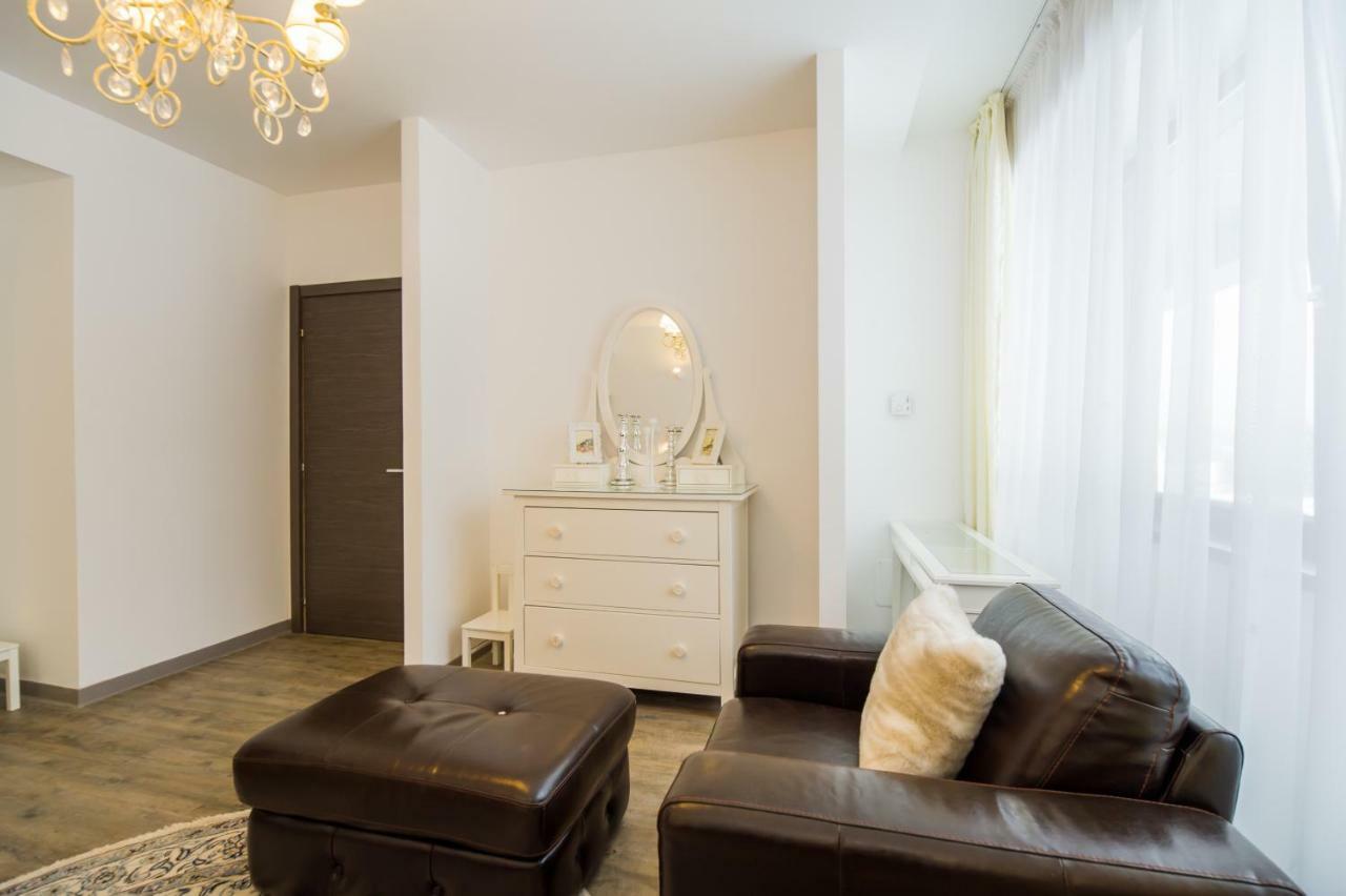 Charming 3-Bedroom Apartment 포이아나브라소프 외부 사진