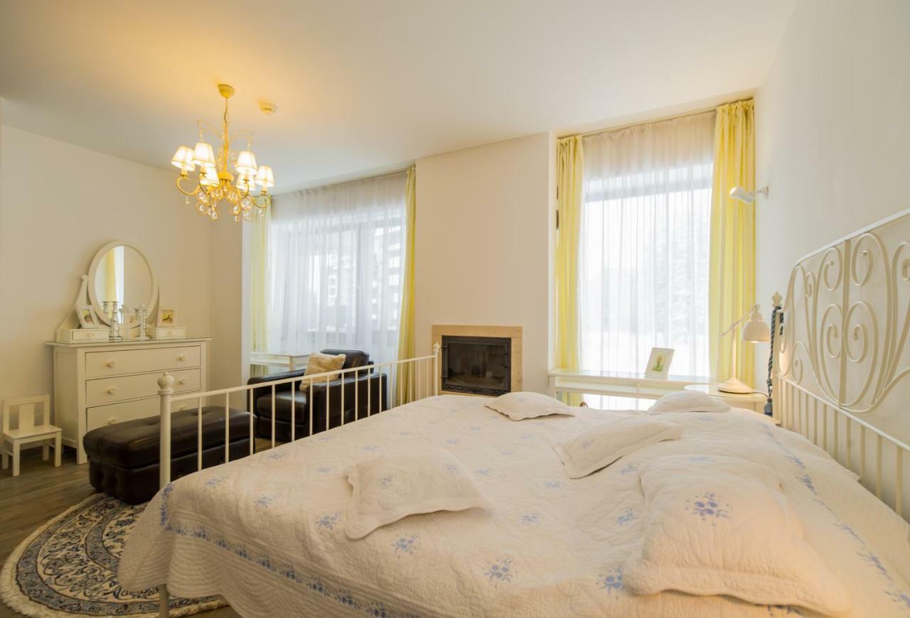 Charming 3-Bedroom Apartment 포이아나브라소프 외부 사진
