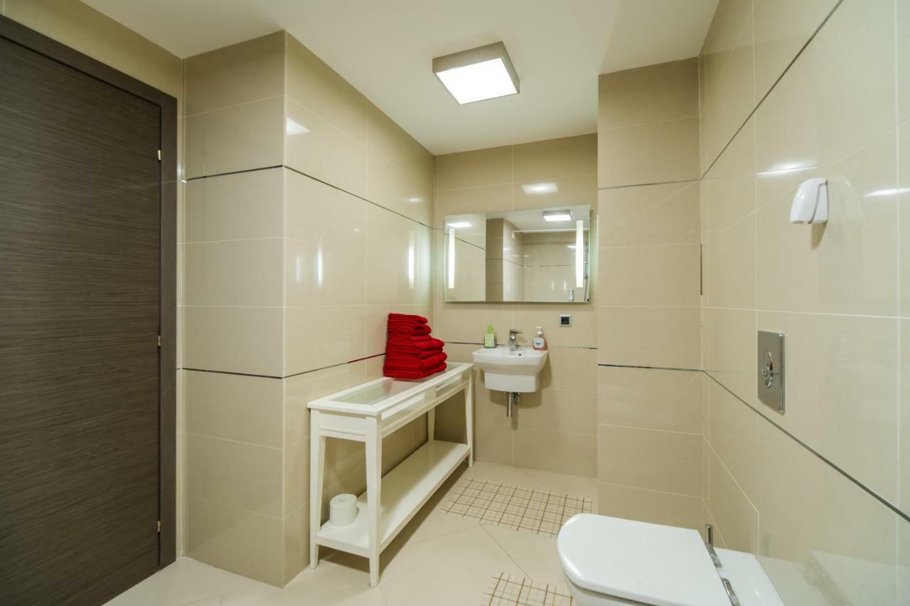 Charming 3-Bedroom Apartment 포이아나브라소프 외부 사진