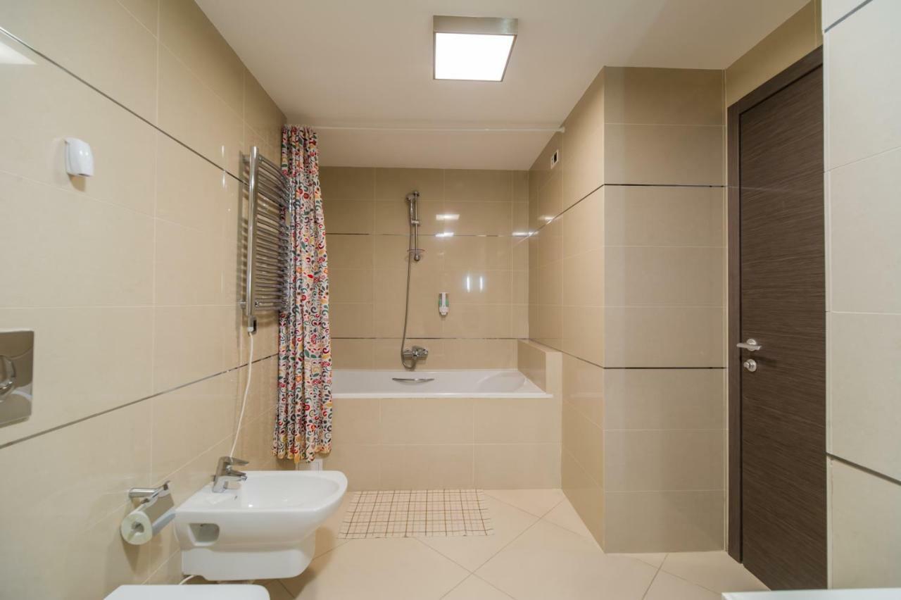Charming 3-Bedroom Apartment 포이아나브라소프 외부 사진